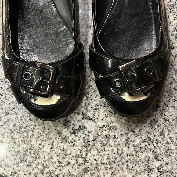 Burberry flats - Picture 2 of 7